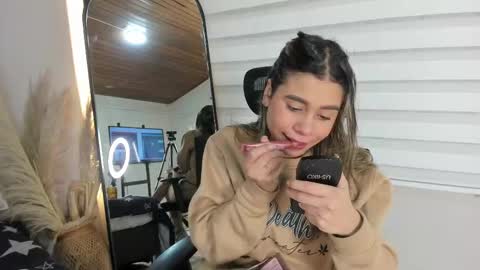 Rachell online show from October 2025 04:36:01 AM