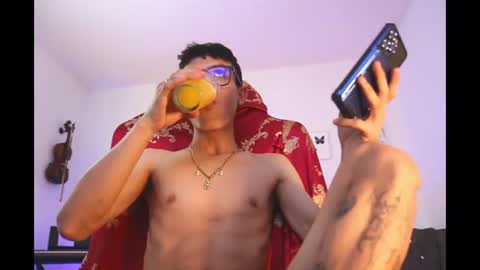 Snapshot of radeonrx_69 chatting on June 2026 04:32:02 AM Sebas Andres online show from June 2026 04:32:02 AM