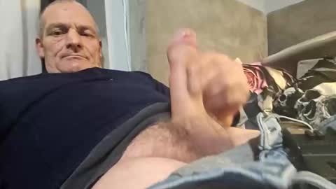 Snapshot of ragingzef69 chatting on May 2026 07:33:02 PM Bigthickdickinvic online show from May 2026 07:33:02 PM