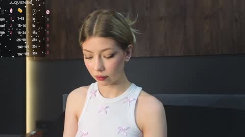 Lisa online show from January 2025 09:05:02 PM