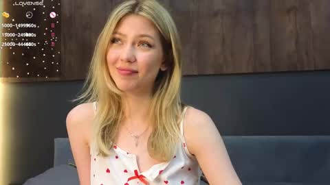 Lisa online show from February 2025 10:53:02 PM