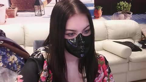 rainyvibe_ online show from March 2026 11:46:01 PM