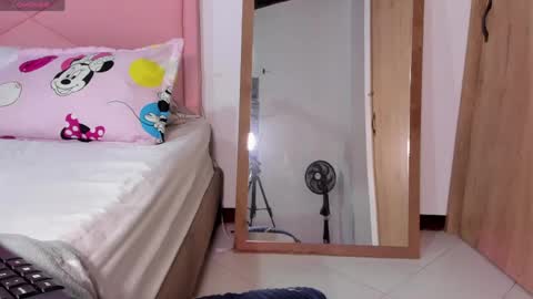  Nina  online show from April 2026 01:42:02 AM