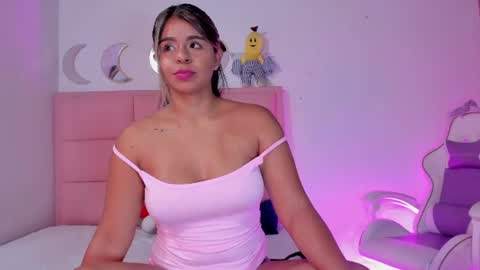 Snapshot of rajjnar_nina chatting on July 2026 12:13:01 AM Nina online show from July 2026 12:13:01 AM