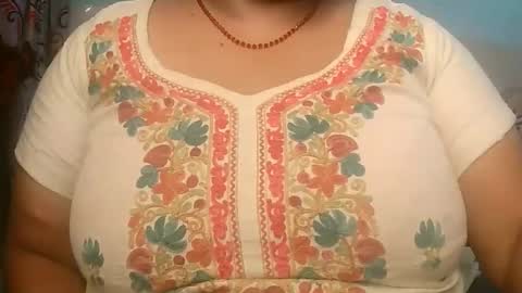 Snapshot of rakhi33888 chatting on November 2025 05:14:01 PM rakhi33888 online show from November 2025 05:14:01 PM