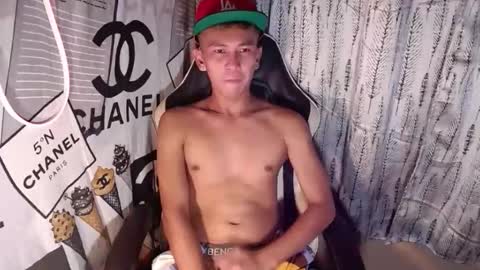 ralfhuge24 online show from December 2025 05:03:01 AM