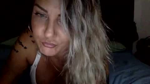 Mamakel online show from October 2025 01:57:01 AM