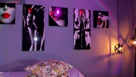 Ramona  online show from December 2024 01:55:01 PM