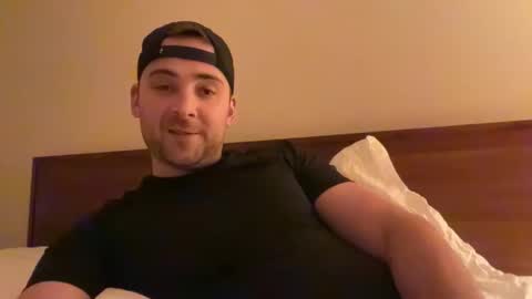 Snapshot of randomdude5950 chatting on March 2026 01:42:02 AM randomdude5950 online show from March 2026 01:42:02 AM