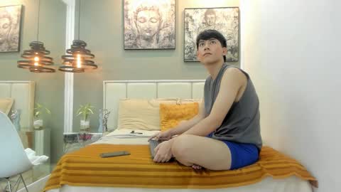 Raphael Nyon online show from March 2026 04:42:02 AM