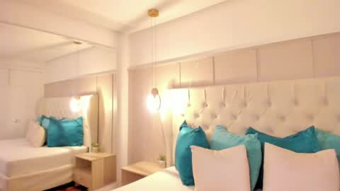 Raquel Moon online show from April 2026 05:28:01 PM