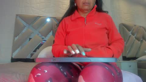 Raquel Moore  online show from February 2025 08:11:02 AM