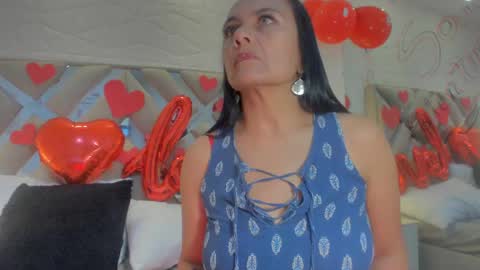 Raquel Moore  online show from February 2025 03:59:01 PM