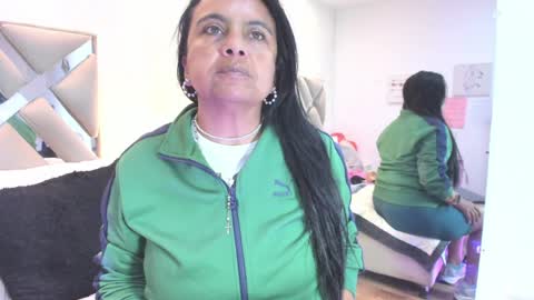 Raquel Moore  online show from April 2026 01:30:01 PM