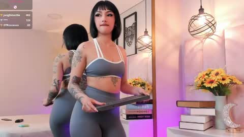 Snapshot of raquelhyde_ chatting on April 2026 06:10:01 PM raquel Hyde online show from April 2026 06:10:01 PM