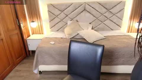 Snapshot of raqueljones_ chatting on June 2026 11:58:01 AM Raquel online show from June 2026 11:58:01 AM