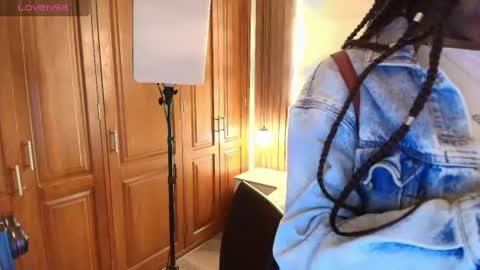 Snapshot of raqueljones_ chatting on June 2026 12:04:01 PM Raquel online show from June 2026 12:04:01 PM