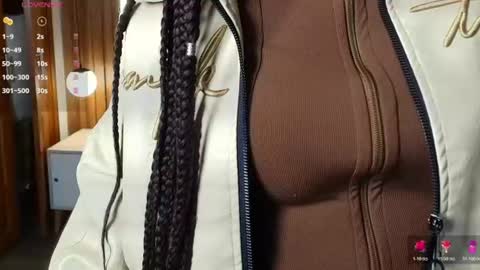 Snapshot of raqueljones_ chatting on July 2026 12:09:01 PM Raquel online show from July 2026 12:09:01 PM