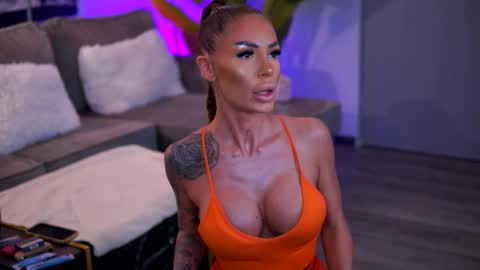 Raquelle online show from November 2025 04:34:02 AM