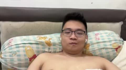 Snapshot of ratedepic17 chatting on December 2024 07:43:02 PM randomnaut online show from December 2024 07:43:02 PM