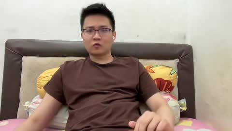 Snapshot of ratedepic17 chatting on December 2024 07:09:02 PM randomnaut online show from December 2024 07:09:02 PM