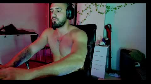 RaulMaxel online show from April 2026 01:04:01 AM