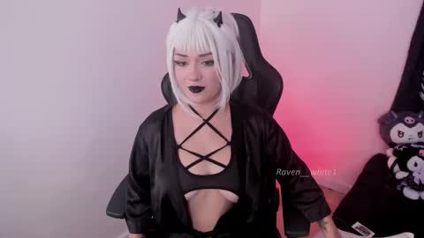 Snapshot of raven__white1 chatting on October 2025 07:47:02 PM Raven online show from October 2025 07:47:02 PM