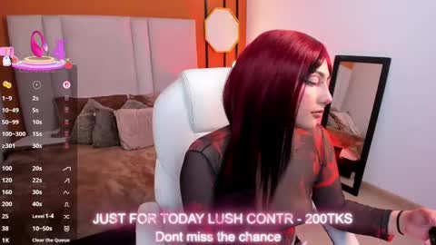 Raven Curly online show from November 2025 09:02:01 PM