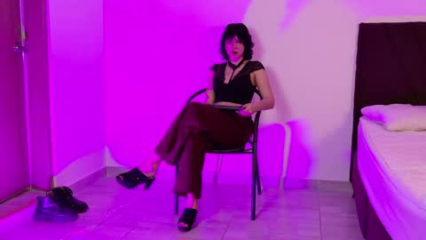   online show from April 2026 11:27:01 AM