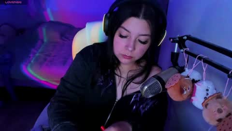 Raven online show from April 2026 10:05:02 PM