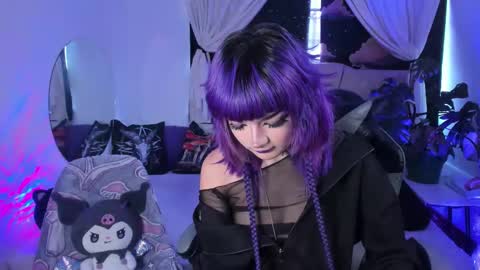 ravencollen online show from March 2026 07:29:01 PM