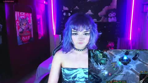 Snapshot of ravencollen chatting on May 2026 08:07:02 PM ravencollen online show from May 2026 08:07:02 PM