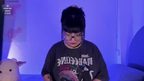 Raven  online show from April 2026 04:08:02 AM