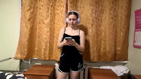 Snapshot of ravenmaskaly chatting on February 2026 07:29:01 PM Andriana online show from February 2026 07:29:01 PM