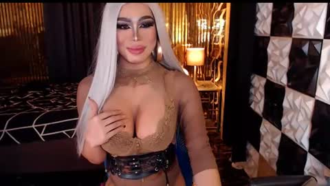 Snapshot of ravenmystiquex chatting on June 2026 01:40:02 AM ravenmystiquex online show from June 2026 01:40:02 AM