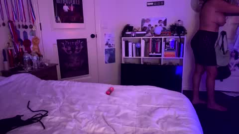 Snapshot of ravenoldschool11 chatting on November 2025 03:17:02 AM Raven online show from November 2025 03:17:02 AM