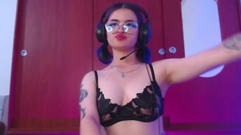 raventh_ online show from April 2026 06:19:01 AM