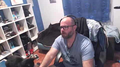 ravingr3d3 online show from October 2025 11:18:02 PM