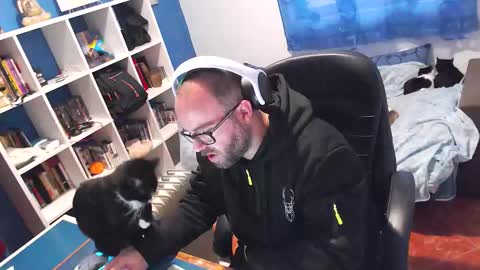 ravingr3d3 online show from February 2026 12:23:01 PM