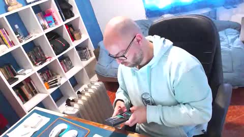 ravingr3d3 online show from March 2026 09:04:01 AM