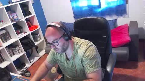 ravingr3d3 online show from June 2026 09:04:02 AM