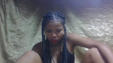 ravomamy online show from November 2025 03:56:02 PM