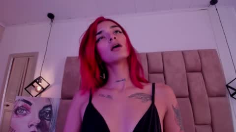 ravynrouge_ online show from October 2025 07:03:01 PM