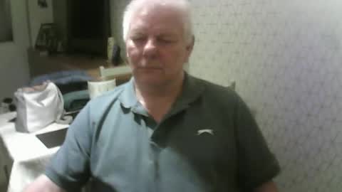 Snapshot of ray47 chatting on October 2025 10:27:02 PM ray47 online show from October 2025 10:27:02 PM