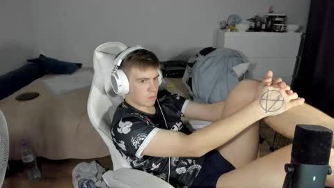 Ray online show from October 2025 09:01:01 PM