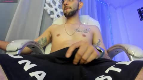 rayan_ortiz online show from December 2025 05:48:01 AM