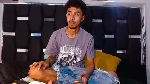 Rayn online show from December 2024 08:33:02 PM