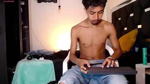 Rayn online show from December 2024 09:36:02 PM