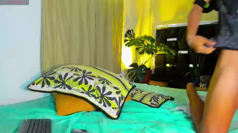 Rayn online show from February 2025 08:05:02 PM