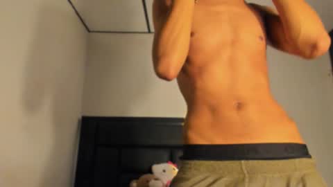 Rayn online show from October 2025 12:11:01 AM